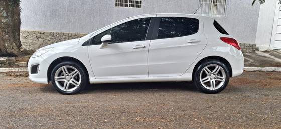 PEUGEOT 308 2.0 FELINE 16V FLEX 4P AUTOMÁTICO PEUGEOT 308 2.0 FELINE 16V FLEX 4P AUTOMÁTICO